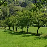 בית נופש Domaine De Jouani - Pergola Villecomtal